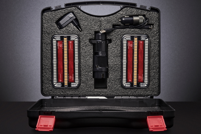 TT Technology TT.12028B-DI-CAN LED rear lights 3 functions CANBUS on magnet left + right